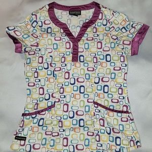 🙌Price Drop🙌Patterned Scrub Top